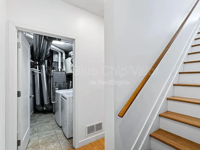 432 Liberty Hl #A — Photo 29