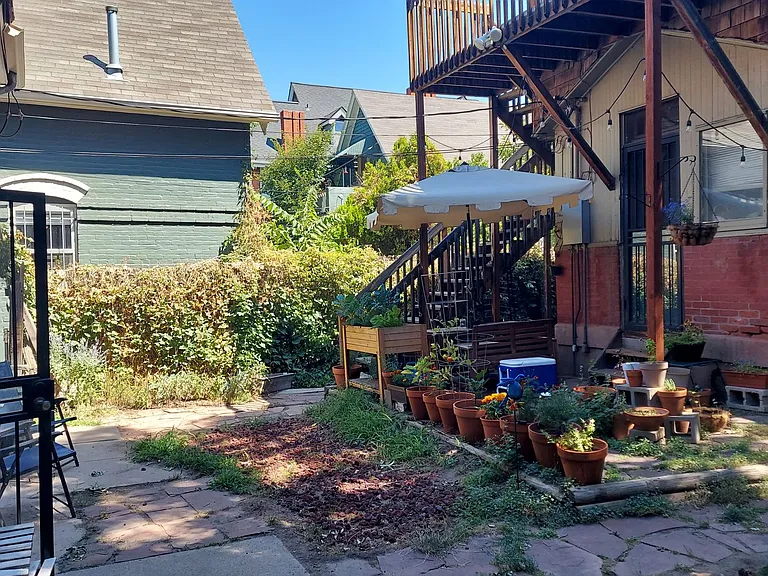 115 N Sherman St #1-5 — Photo 4