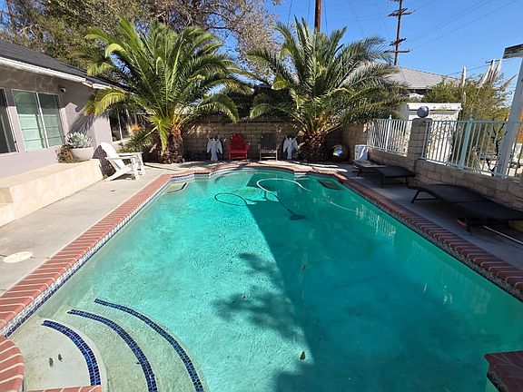 2nd image of 44937 Redwood Ave