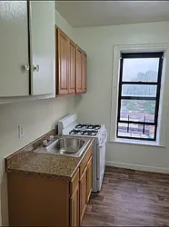374 East 49th Street, #B3