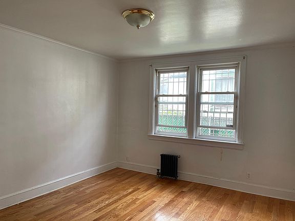 5th image of 4218 161st St Floor 1
