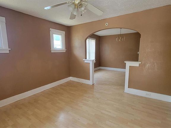 3rd image of 1313 Weleba Ave