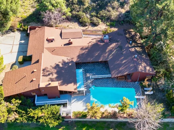 27411 Santa Fe St, Hemet, CA 92543