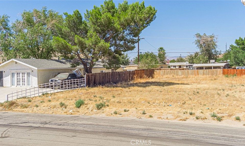 1st image of 0 Rosamond Blvd #5