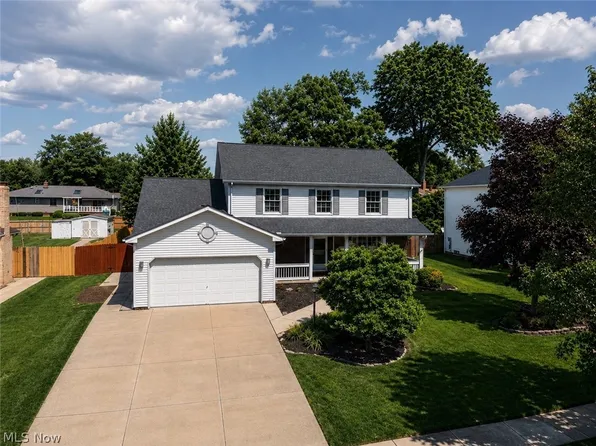 2975 Vincent Dr, Seven Hills, OH 44131