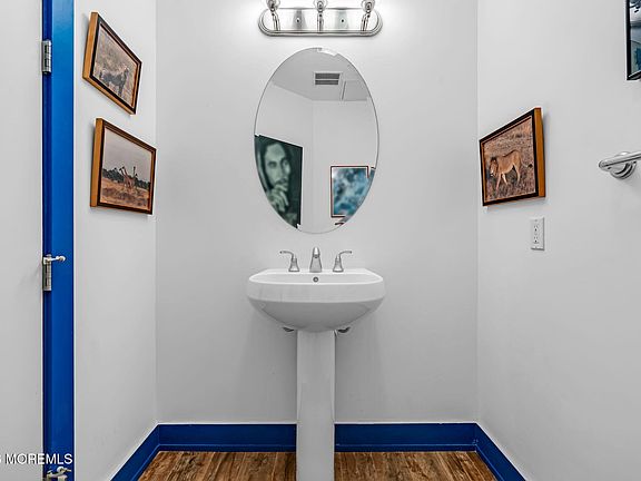 4th image of 432 Ocean Boulevard N #312