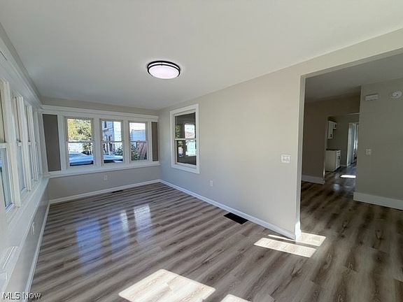 3rd image of 364 E Main St