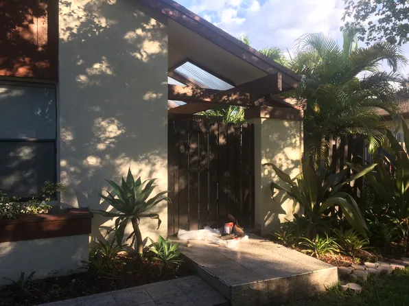 10813 SW 132 Circle Ct, Miami, FL 33186
