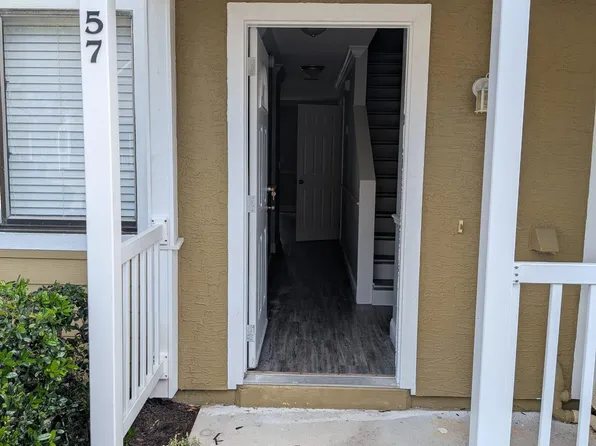 480 Reed Canal Rd APT 57, South Daytona, FL 32119