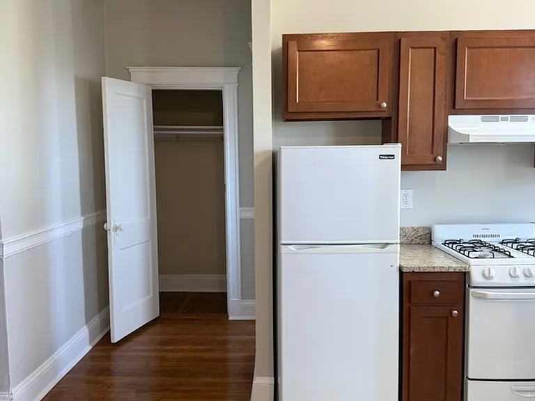 11933 Commonwealth Ave #23 — Photo 9