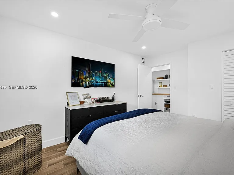 8609 SW 68th Ct #24 — Photo 22