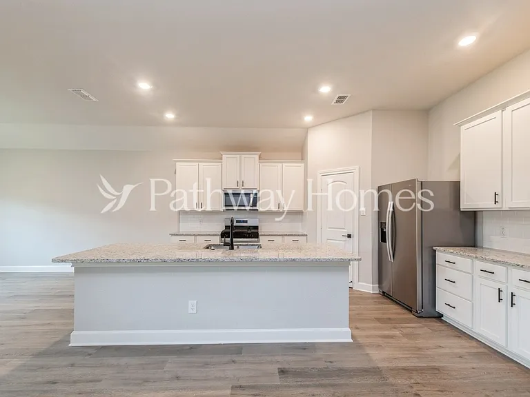 620 Brookside Dr — Photo 4