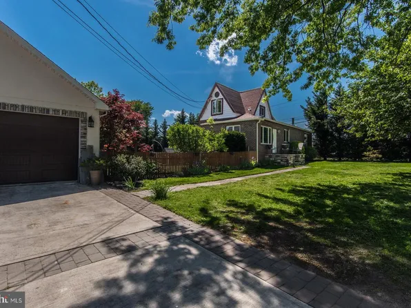 7018 N Radcliffe St, Bristol, PA 19007