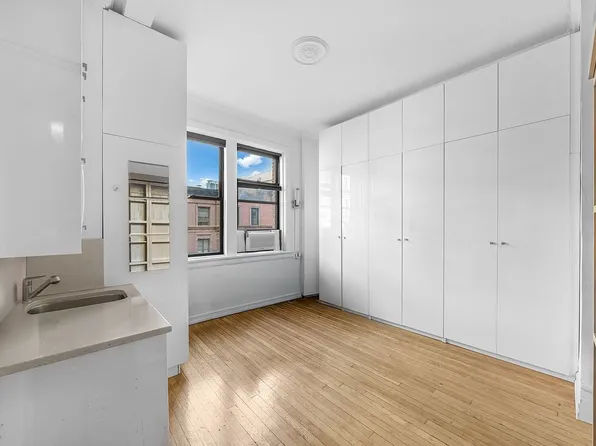 140 W 69th St APT 45C, New York, NY 10023