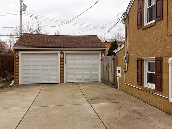 2nd image of 176 Renwood Ave