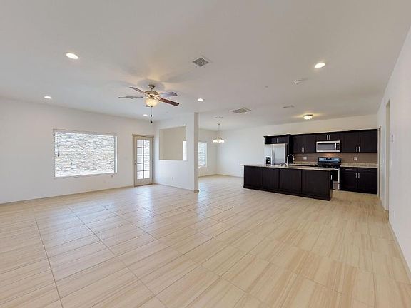 4th image of 12563 New Dawn Dr