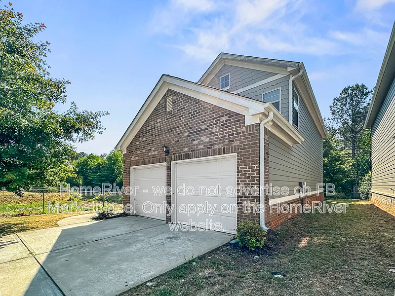 Building Photo - 134 Daisy Cir