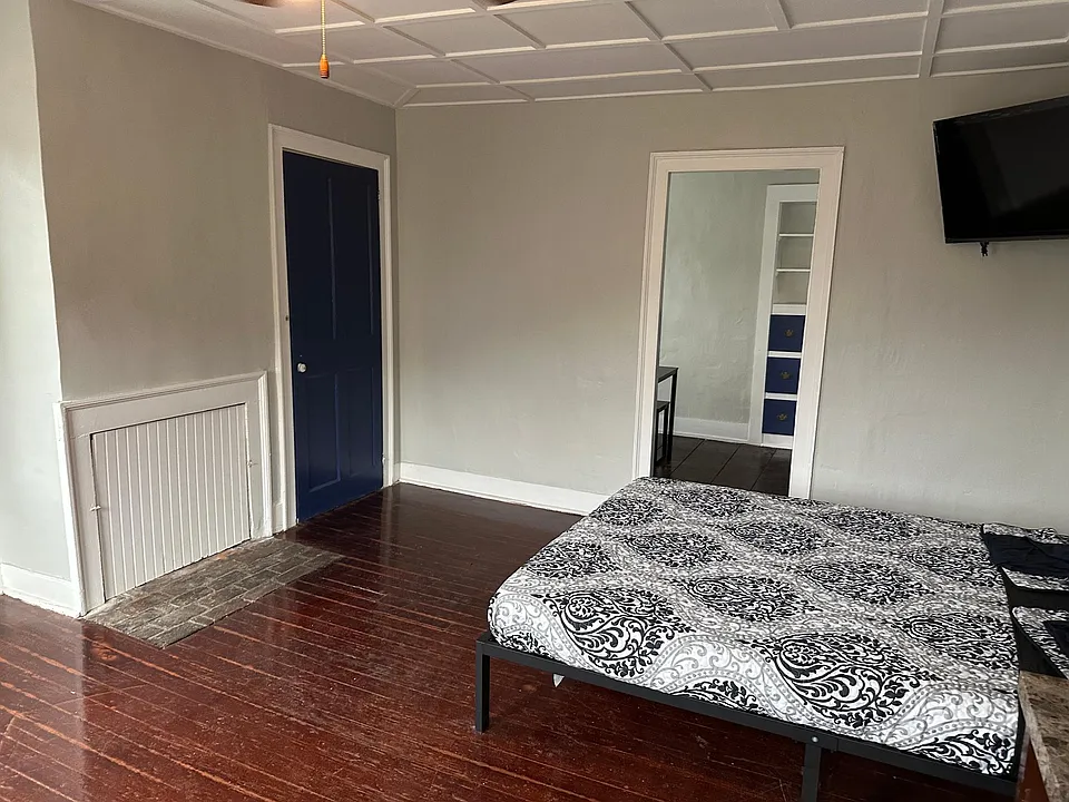 Bedroom #1