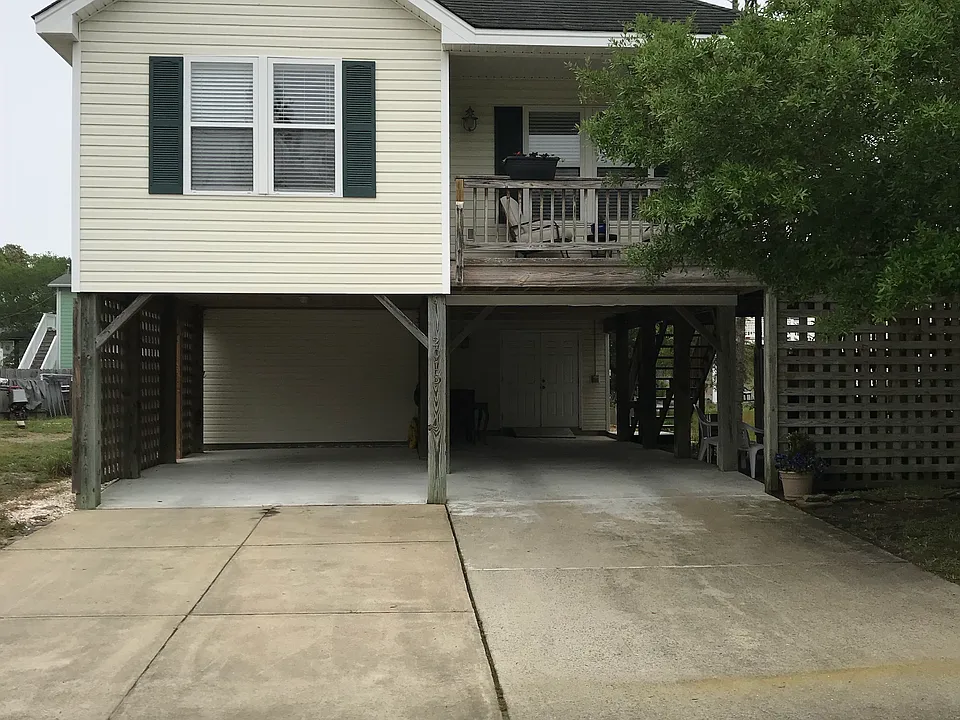 2013 Edenton St