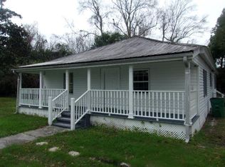 803 Wisteria Ln, Picayune, MS 39466