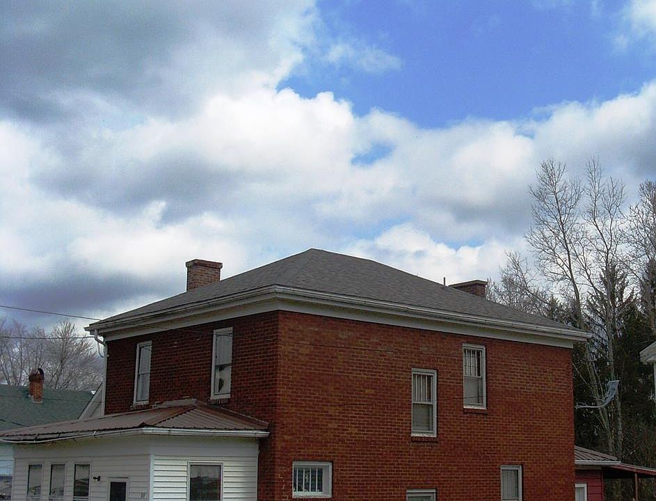 1st image of 614 S Franklin St