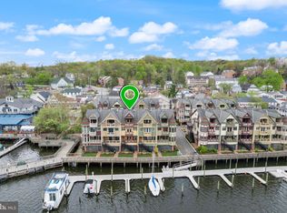 254 Gaslight Landing Ct, Occoquan, VA 22125