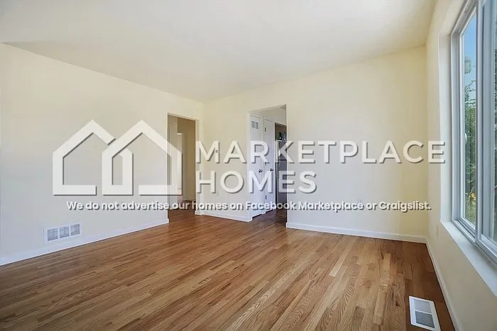 3610 Oneida St — Photo 7