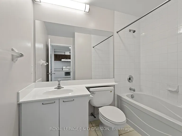 220 Redpath Ave #805 — Photo 8