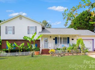 938 Lyndsey Brooke Ct, Lincolnton, NC 28092