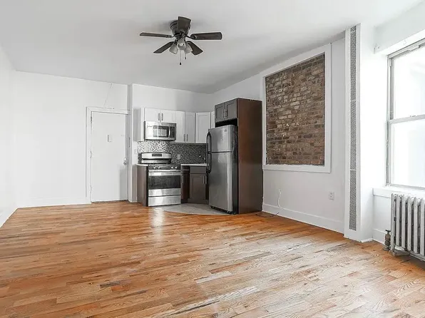 85 Clarkson Avenue image 1 of 8