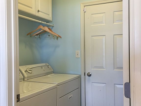 5th image of 200 Wilmore Dr