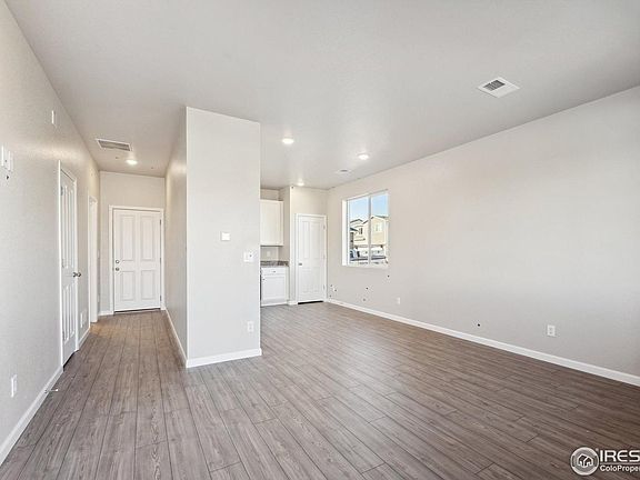 4th image of 233 Shoveler Way