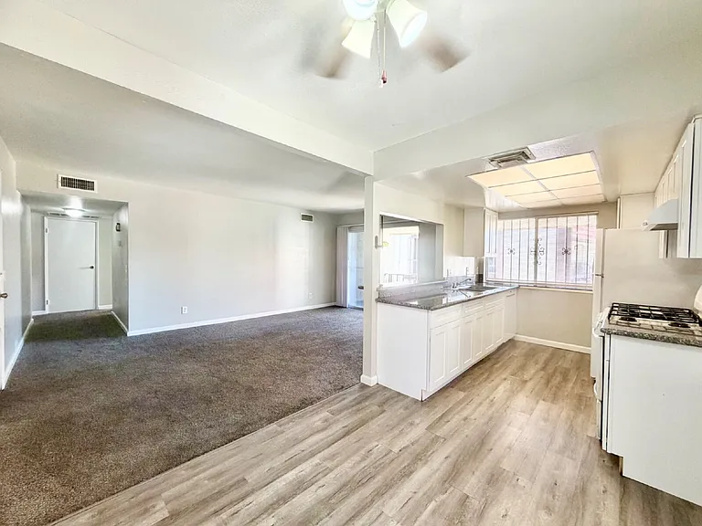 1405 Vegas Valley Dr #298 — Photo 9