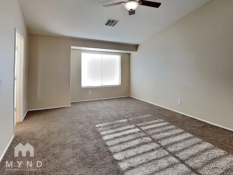38587 N Jonathan St — Photo 10