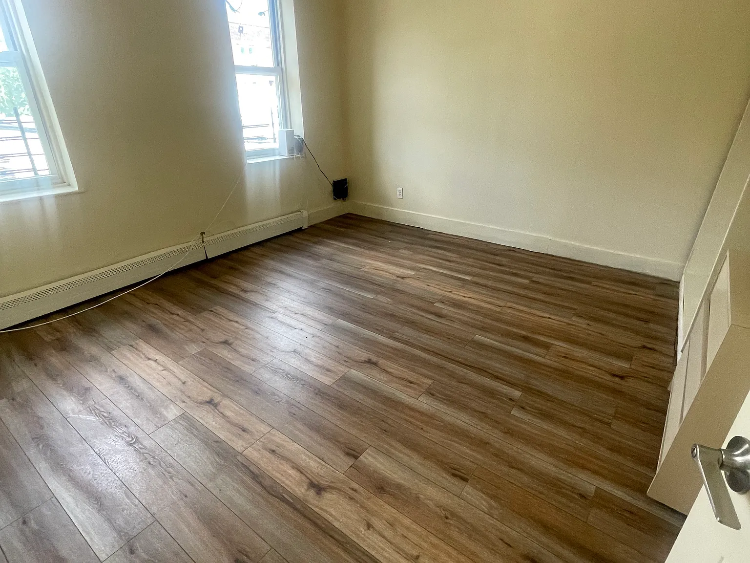 3 bed, 800 sqft, $3,700 — Photo 2