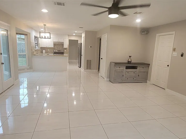 16911 Elmwood Glen Ct — Photo 10