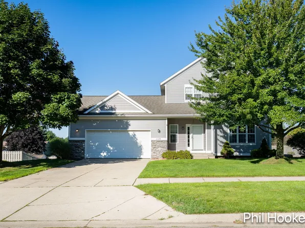 2125 Orchard Ridge Dr NW, Grand Rapids, MI 49534