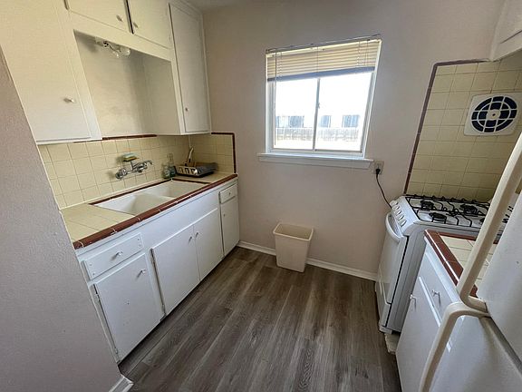5th image of 3831 N Braeswood Blvd #6