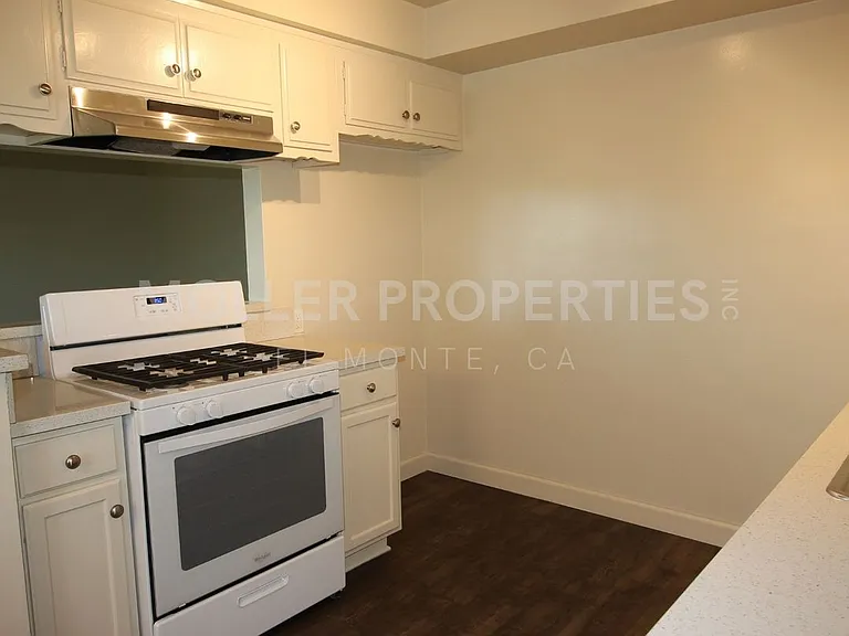 Sierra Vista 743 — Photo 6