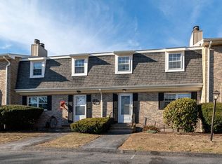 65 Fieldstone Dr, Londonderry, NH 03053