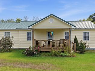 71 Oak Ave, Trenton, GA 30752