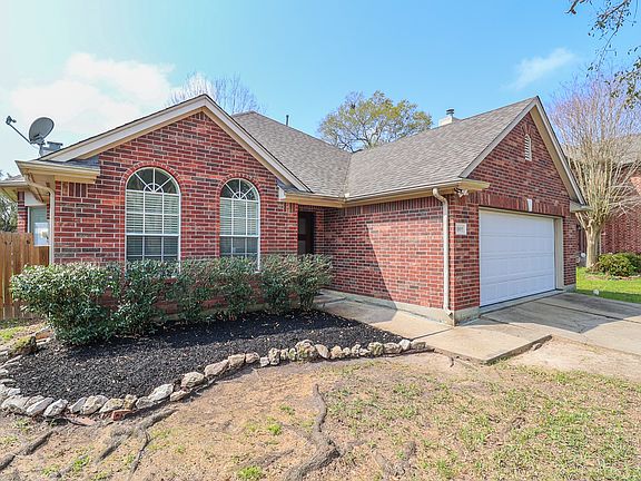 4th image of 18611 Woodbreeze Dr