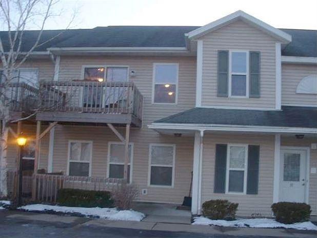 2nd image of 210 Cambridge Manor Dr