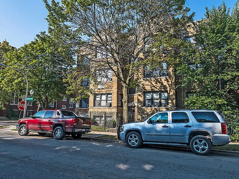 7754 S Loomis — Photo 15