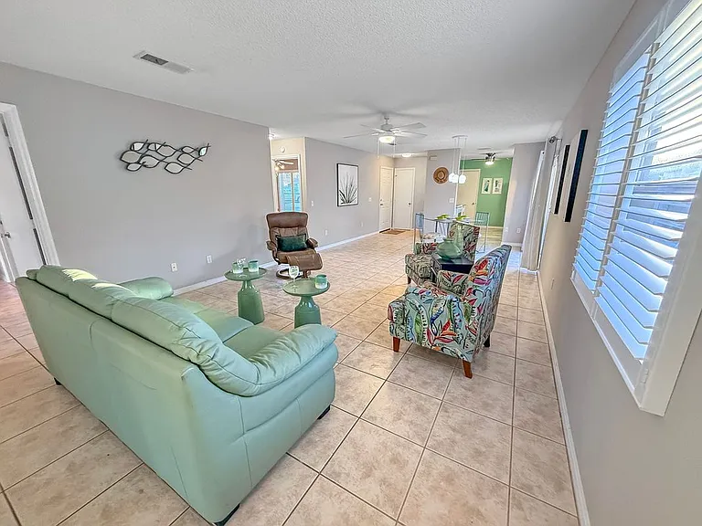 408 Duarte Ln — Photo 9