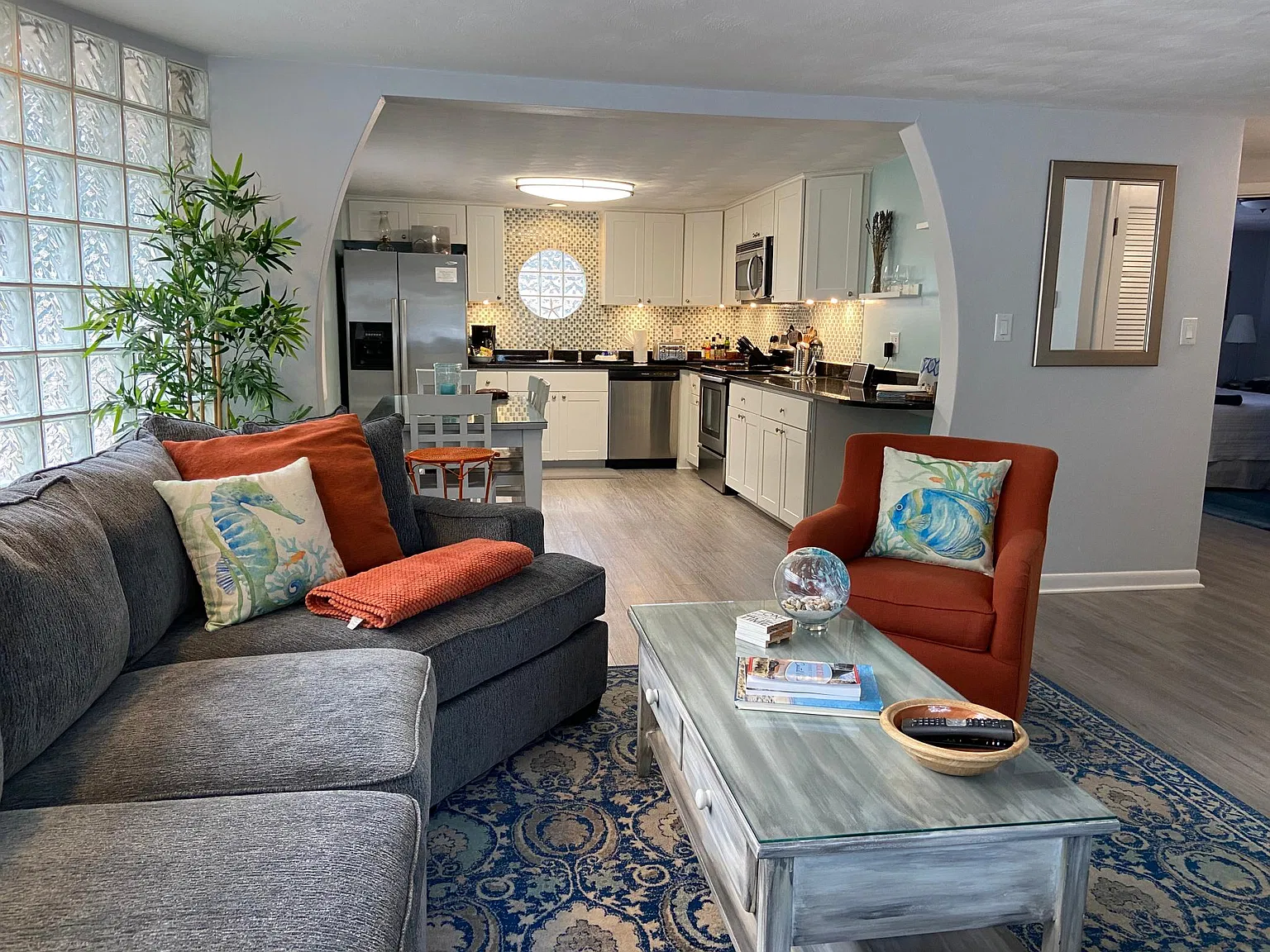 2 bed, 1200 sqft, $3,600 — Photo 4