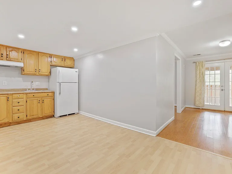 Basement - Kitchenette