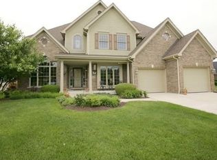 2502 Stonehenge Dr, Aurora, IL 60502