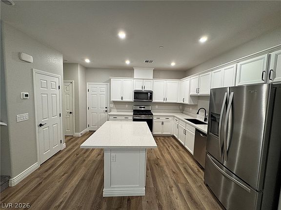 2nd image of 481 Filaree Pl