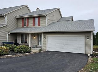 621 Ellys Way, Slinger, WI 53086